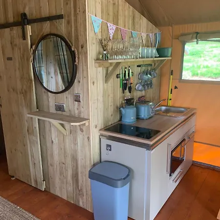 Mountain View Safari Tent With Hot Tub In The Heart Of Snowdonia Dolgellau Exterior photo