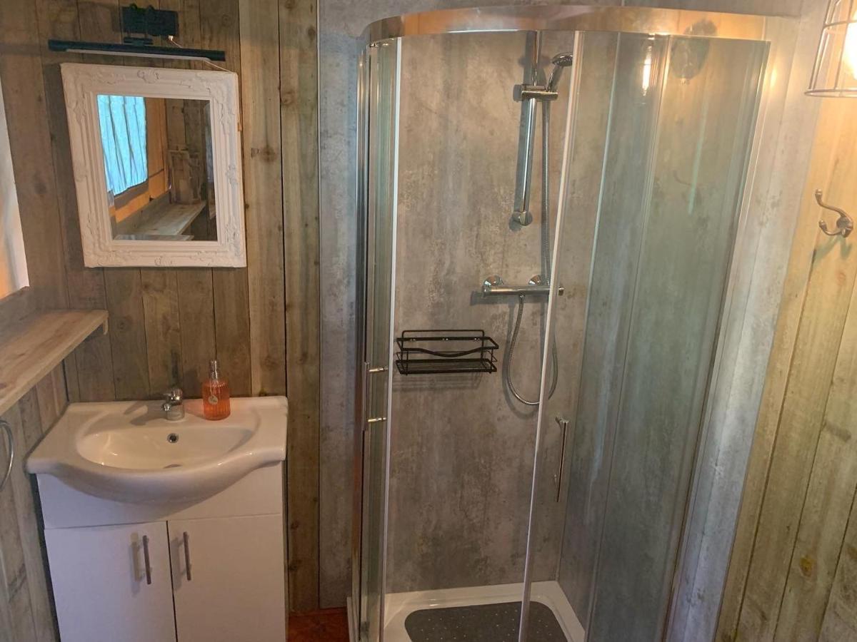 Luxuszelt Mountain View Safari Tent With Hot Tub In The Heart Of Snowdonia Dolgellau